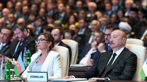 İlham Əliyevlə xanımının tədbirdən FOTOLARI