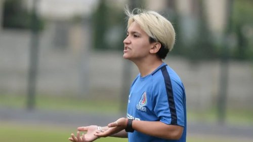 
Gülənbər Qasımova U-15 millisinin baş məşqçisi vəzifəsindən ayrılıb
