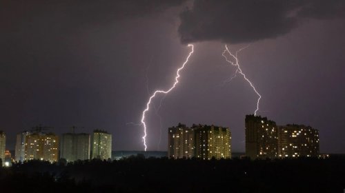 Göy gurultusundan əvvəl elektrikdən ayırmaq lazım olan 5 cihaz