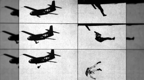 Aviasiya tarixində bənzəri olmayan hadisə: Təyyarənin altından tullanan pilotlar