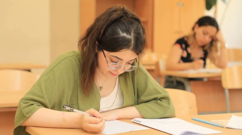 Ali təhsil müəssisələrinin magistraturalarına qəbul imtahanı keçirilib