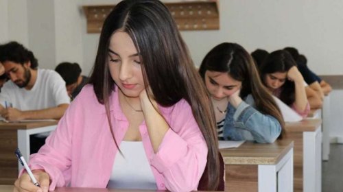 Ən yüksək bal toplayanlar arasında niyə oğlan yoxdur?