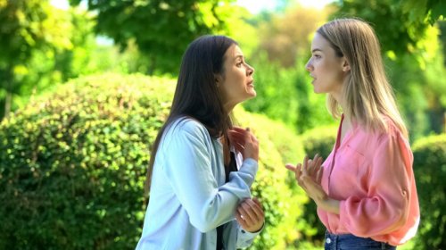 Empatiya çatışmazlığı olan bir insanı necə tanımaq olar? - 10 ifadə