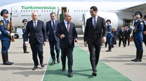 Türkmənistan Prezidenti Azərbaycana səfərə gəldi