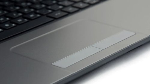 Bəzi kompüterlərdə touchpad niyə mərkəzdə yerləşmir?
