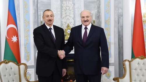 İlham Əliyev Lukaşenkonu təbrik etdi