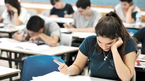 Qəbul imtahanlarında rəqabət artır - Abituriyentləri nə gözləyir?