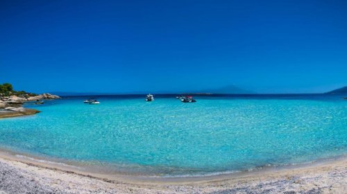 Yunanıstanda ilboyu isti suyu və sakit dənizi ilə seçilən ada turistlərin diqqətini çəkir