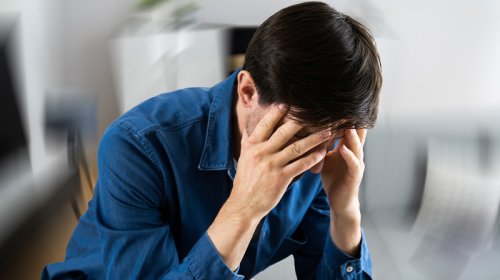 Endokrinoloq: Stress və vitamin çatışmazlığı "beyin dumanına" səbəb ola bilər