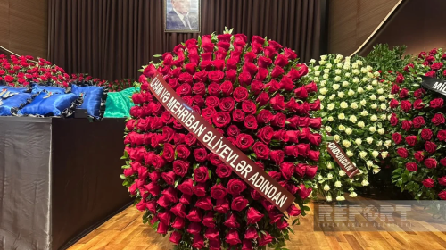 İlham Əliyev və Mehriban Əliyeva Xalq şairi Nəriman Həsənzadənin vida mərasiminə əklil göndərib