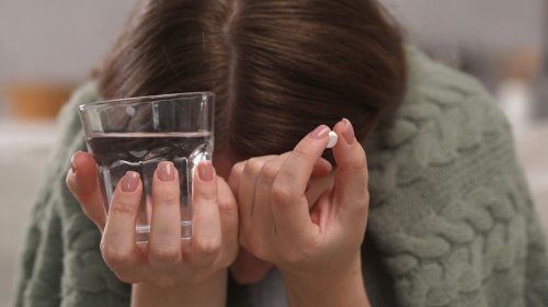 Alimlər depressiya əlamətlərini azaldan vitamini açıqladı