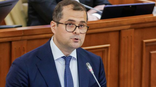 Moldova Baş naziri məmurları xarici səfərləri azaltmağa çağırdı
