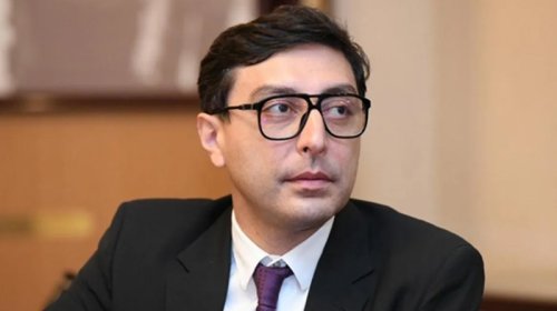 Nazir onu direktor təyin etdi