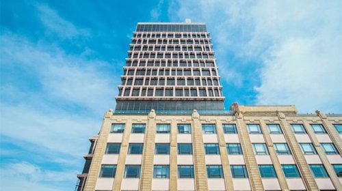 &ldquo;Landmark&rdquo;dakı 122 əşya yarım milyon manata hərraca çıxarıldı