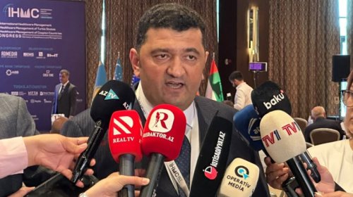 "Green Card" uddu, Yeni Klinikadakı rəhbər vəzifəsindən getdi
