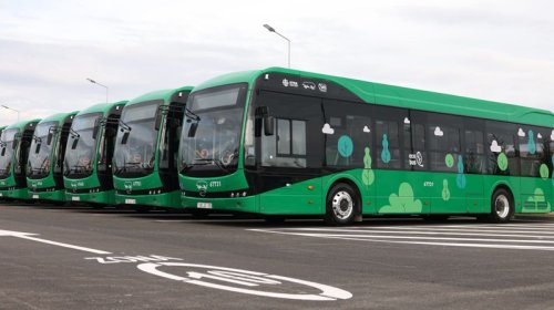 Bu avtobuslara sərnişinlər artıq iki qapıdan minəcək