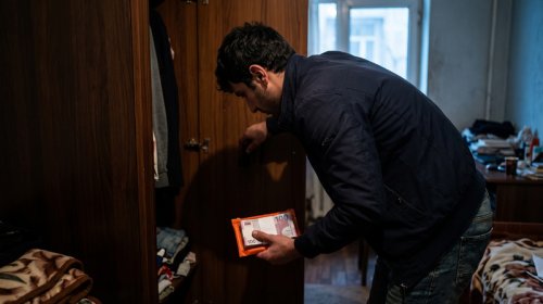 Gənc oğlan əlil xalasının pullarını oğurlayıb içkiyə və əyləncəyə xərclədi &ndash; TƏFƏRRÜAT