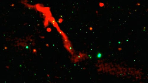 Astrofizik: Böyük partlayış bəzi xüsusiyyətlərinə görə ağ dəliyə bənzəyir