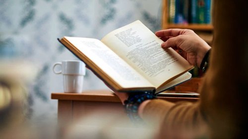 Kitab oxuma vərdişlərimiz nə üçün zəifləyib?