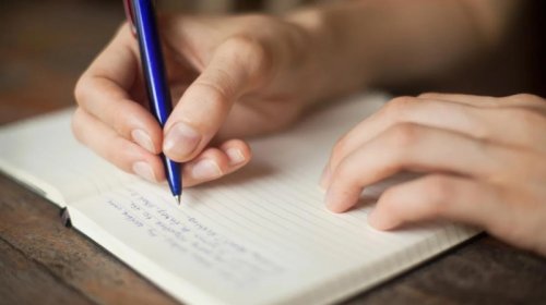 Adi yazı beynə necə təsir edir? - Psixoloqlar çətin günlər üçün sadə üsul açıqladı