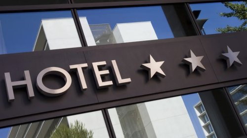 Qadın hindistanlı turisti Bakıda hoteldə qarət etdi - TƏFƏRRÜAT