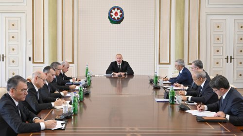 Prezidentin sədrliyi ilə Dövlət Proqramına həsr olunmuş müşavirə keçirildi - FOTO