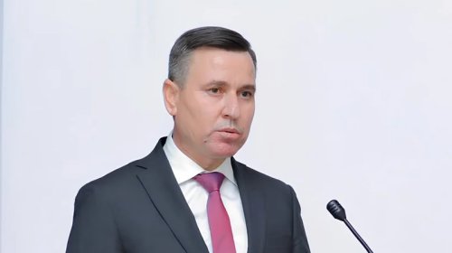Prezident icra başçısını vəzifəsindən azad etdi