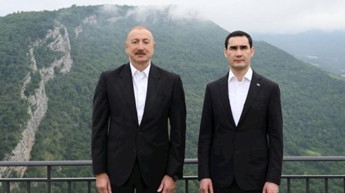İlham Əliyev Sərdar Berdiməhəmmədovu təbrik etdi