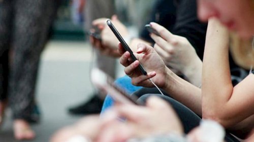 
14 yaşlı qızın videolarını yayan şəxs həbs edildi