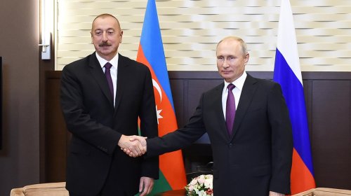 
İlham Əliyev ad günü münasibətilə Vladimir Putinə zəng etdi