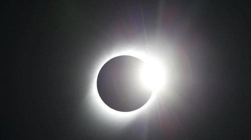 Günəş Yerdən 5-10 dəfə ağır planeti udmuş ola bilər