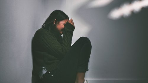 Səssizlik qorxusu hansı psixoloji problemlərdən xəbər verə bilər?