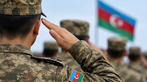 
Azərbaycanda bəzi hərbçilərə növbəti rütbə daha tez veriləcək