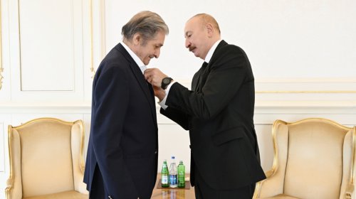 
Fərhad Xəlilov: Ordenin şəkilini hazırlayanda bunu alacağımı heç fikirləşməzdim