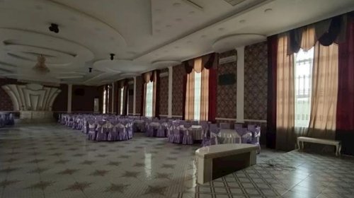 Azərbaycanda şadlıq evi 323 min manata hərraca çıxarıldı - FOTO