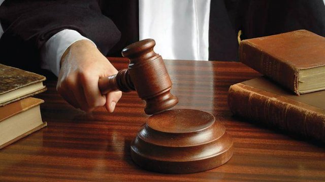 Bakı şəhər Prokurorluğunun sabiq müstəntiqinin məhkəməsi başladı