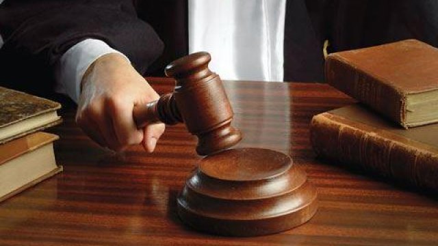 İki dövlət qurumu arasında məhkəmə çəkişməsi başlayıb