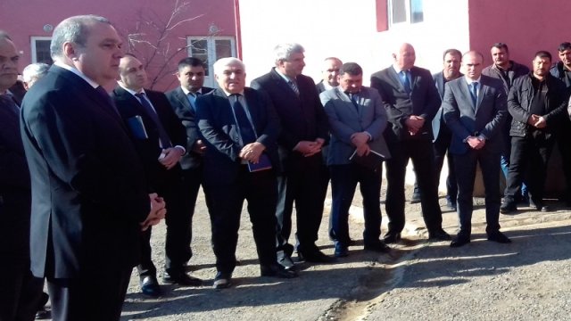 Yardım(lın)ı yeyənlər - Əhali etiraz edir (VİDEO)