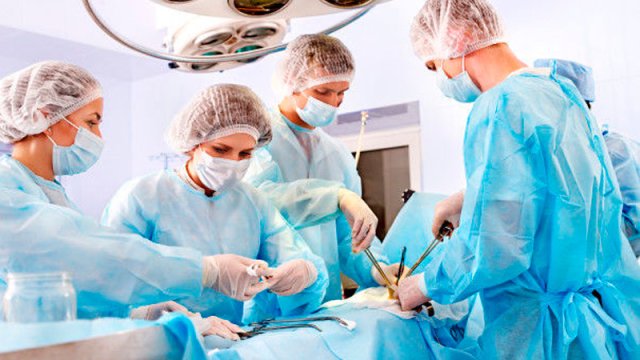 Bakıda 24 yaşlı qız plastik əməliyyat zamanı öldü