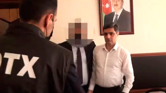 DTX nazir müavinini belə həbs etdi (VİDEO)