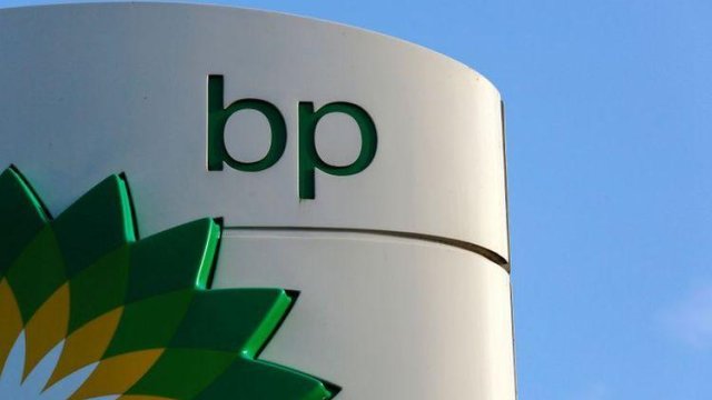 BP qlobal neft-kimya biznesini satır