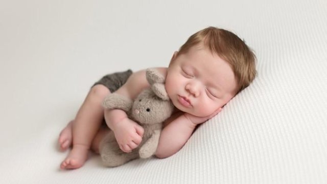 Apreldə uşaqlara ən çox qoyulan adlar (SİYAHI)