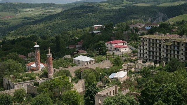 Məkrli plan başladı: 100 erməni Beyrutdan İrəvana gətirildi