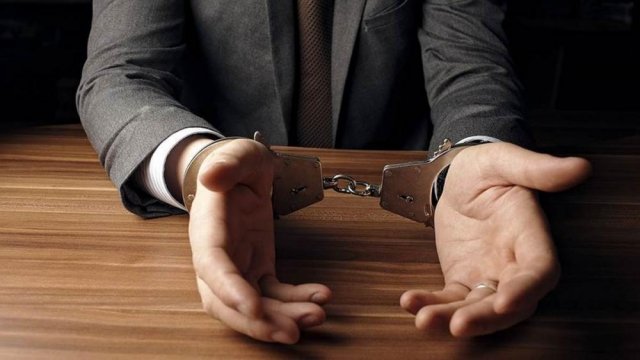 Növbəti məmur həbsləri gözlənilir - Prezidentin mesajlarının pərdəarxası