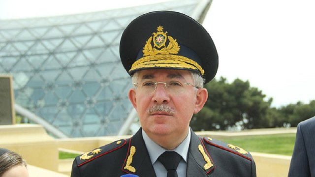 Polis generalı Həzi Aslanov parlamentə gəldi