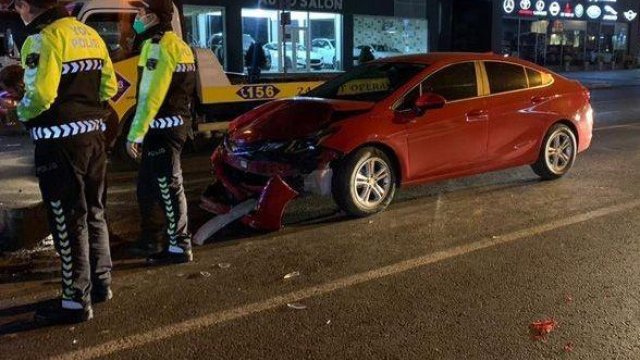 Tanınmış müğənni ağır yol qəzasına düşüb (VİDEO)