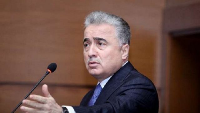 Zeynal Nağdəliyev yeni icra başçısını kollektivə təqdim etdi