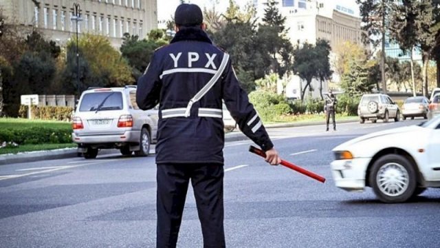 Yol polisi qəza törətdi - Hadisə yerində öldü