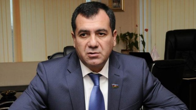 Deputat rüşvətxor məmurların ailələrinə çağırış etdi