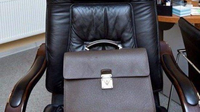 Nazir 40 nəfəri işdən çıxartdı